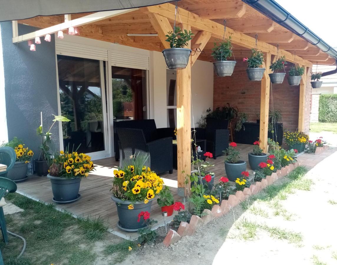 Apartman Tea Valpó Kültér fotó