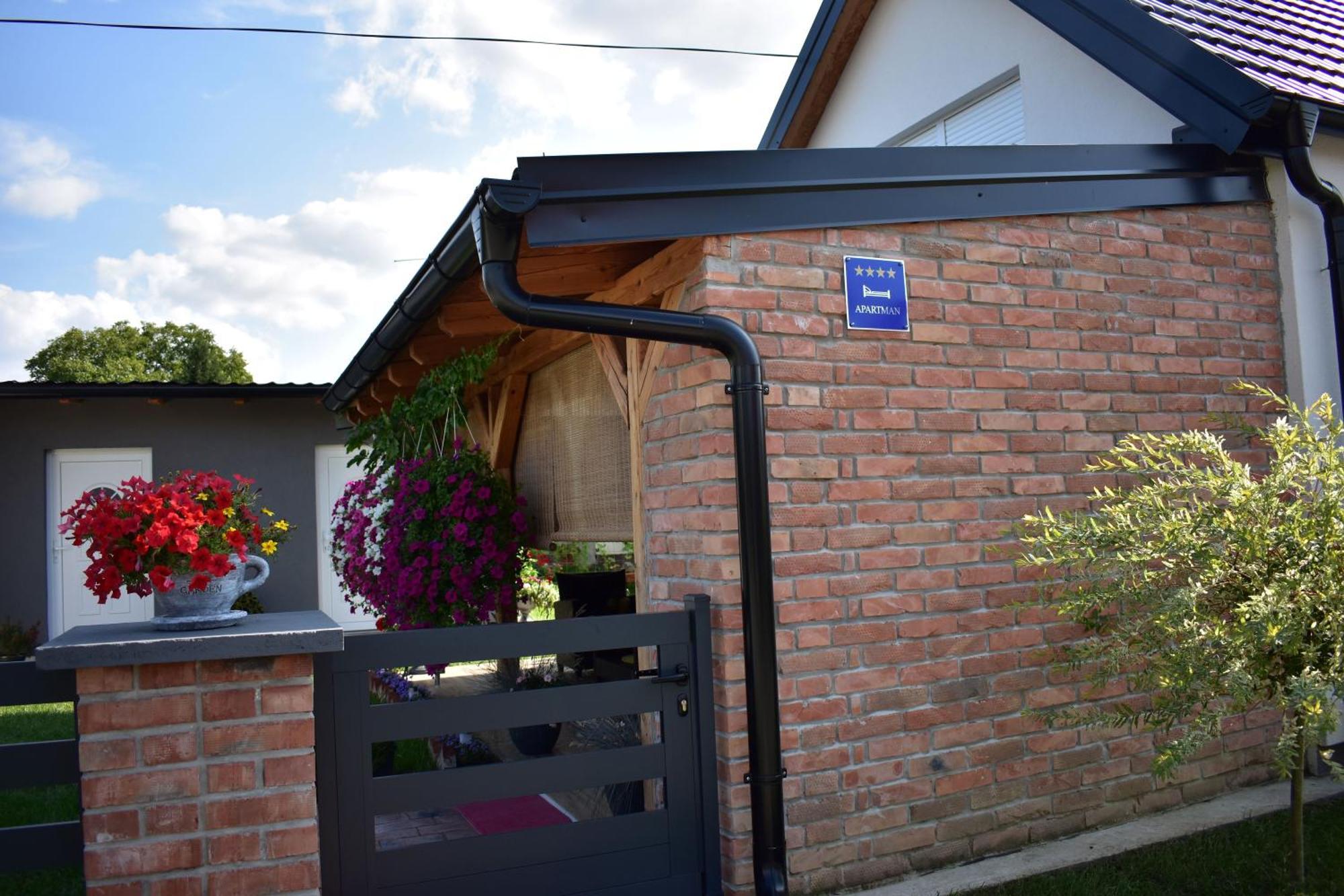 Apartman Tea Valpó Kültér fotó