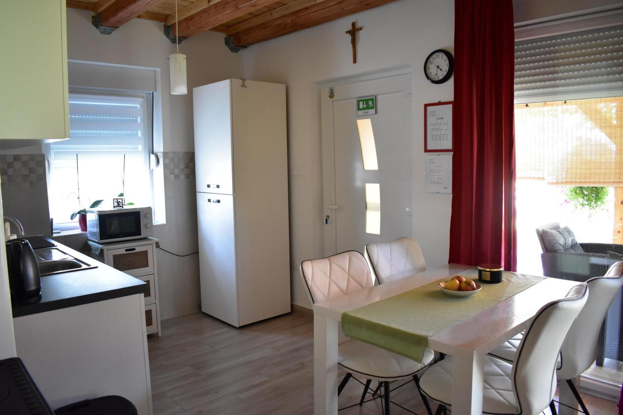 Apartman Tea Valpó Kültér fotó